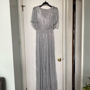 Evening wear pants suit